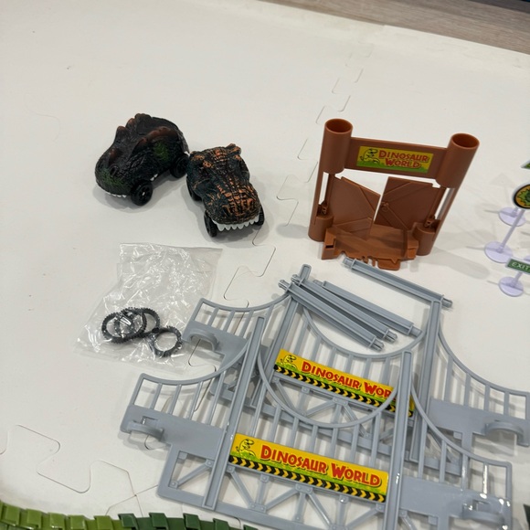 Dinosaur Race Car Track for Kids - Picture 6 of 7